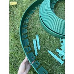 Yeşil Çim Ayırıcı Peyzaj Sınırlayıcı Toprak Ayıracı Yeşil 25 Metre Çim Şekillendirici 50 Adet Kazık