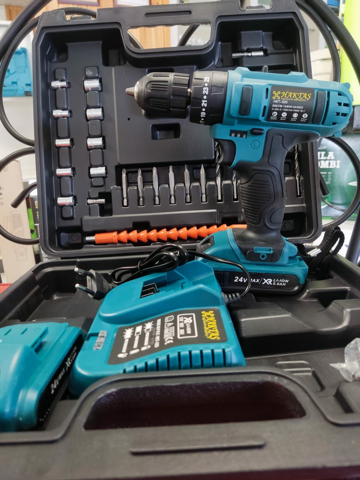 HAKTAŞ 24V 5 MaH LI-ON ÇİFT AKÜ 28 PARÇA MATKAP